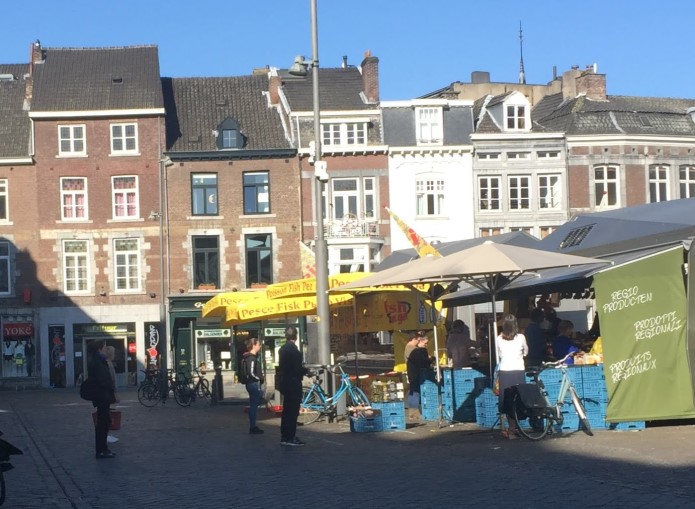 Pasar di Belanda